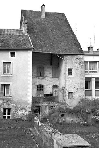 Façade postérieure. © Yves Sancey / Région Bourgogne-Franche-Comté, Inventaire du patrimoine - 1977 Façade postérieure. © Yves Sancey / Région Bourgogne-Franche-Comté, Inventaire du patrimoine - 1977
