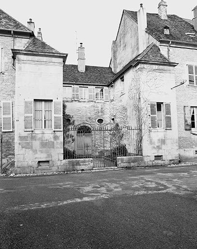 Façade antérieure. © Yves Sancey / Région Bourgogne-Franche-Comté, Inventaire du patrimoine - 1977