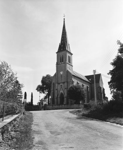 Façades antérieure et latérale droite. © Yves Sancey / Région Bourgogne-Franche-Comté, Inventaire du patrimoine - 1977