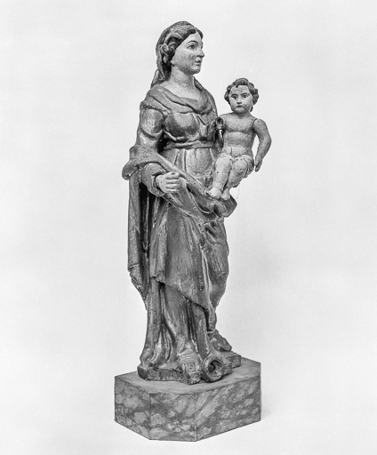 Vue de trois quarts droit. © Dominique Humbert / Région Bourgogne-Franche-Comté, Inventaire du patrimoine - 1977