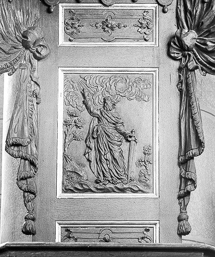 Détail : dorsal. © Yves Sancey / Région Bourgogne-Franche-Comté, Inventaire du patrimoine - 1977