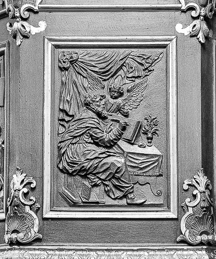 Détail, panneau de la cuve : saint Matthieu. © Yves Sancey / Région Bourgogne-Franche-Comté, Inventaire du patrimoine - 1977