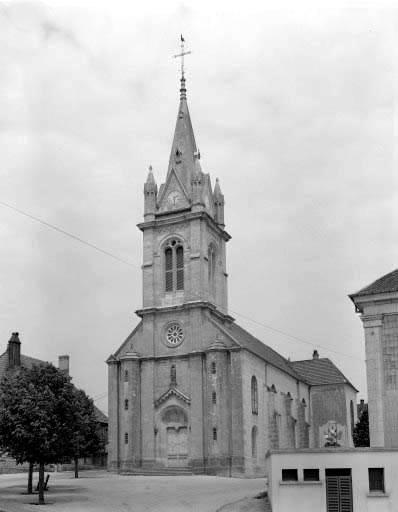 Façade antérieure. © Yves Sancey / Région Bourgogne-Franche-Comté, Inventaire du patrimoine - 1978