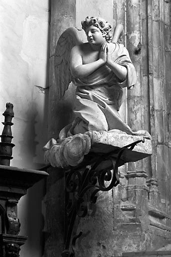 L'ange de gauche. © Yves Sancey / Région Bourgogne-Franche-Comté, Inventaire du patrimoine - 1978
