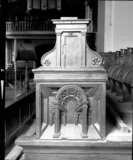 Jouée latérale gauche du côté nord. © Yves Sancey / Région Bourgogne-Franche-Comté, Inventaire du patrimoine - 1978