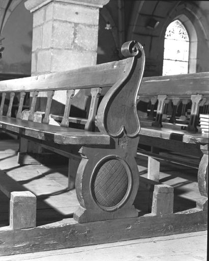 Vue d'un côté. © Yves Sancey / Région Bourgogne-Franche-Comté, Inventaire du patrimoine - 1978
