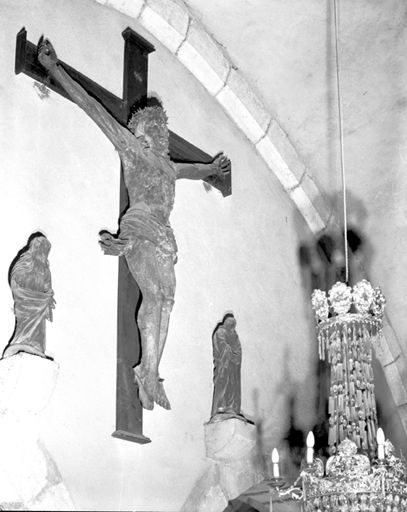 Vue d'ensemble en contre-plongée. © Yves Sancey / Région Bourgogne-Franche-Comté, Inventaire du patrimoine - 1978