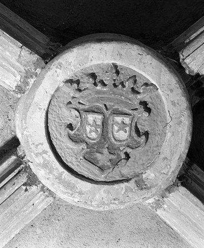 Clef de voûte du vaisseau gauche, 3e travée. © Yves Sancey / Région Bourgogne-Franche-Comté, Inventaire du patrimoine - 1978