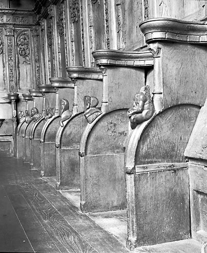 Les stalles hautes nord, vues de trois quarts. © Yves Sancey / Région Bourgogne-Franche-Comté, Inventaire du patrimoine - 1978
