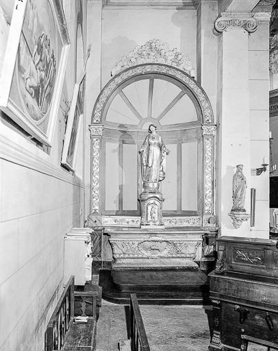 Vue de l'autel-retable latéral gauche. © Yves Sancey / Région Bourgogne-Franche-Comté, Inventaire du patrimoine - 1978