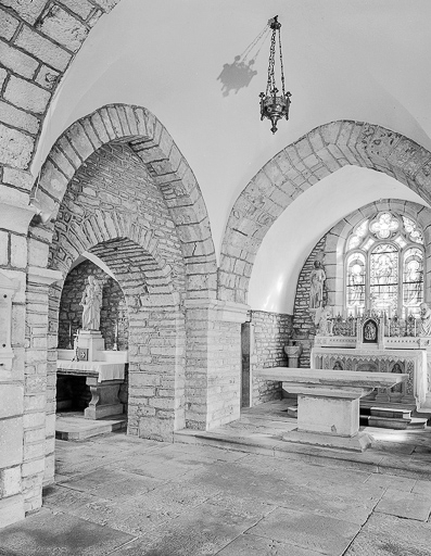 Intérieur : choeur, croisée du transept et bras du transept gauche. © Yves Sancey / Région Bourgogne-Franche-Comté, Inventaire du patrimoine - 1978
