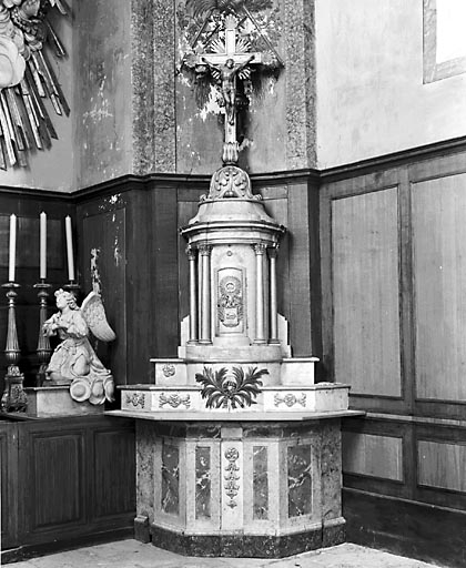 Tabernacle et gradins. © Yves Sancey / Région Bourgogne-Franche-Comté, Inventaire du patrimoine - 1978