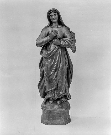 Statuette vue de face. © Yves Sancey / Région Bourgogne-Franche-Comté, Inventaire du patrimoine - 1978