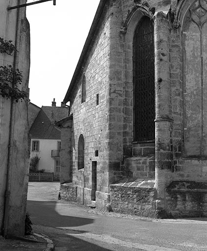 Le chevet vu de trois quarts gauche. © Yves Sancey / Région Bourgogne-Franche-Comté, Inventaire du patrimoine - 1979