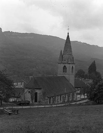 Vue générale depuis le sud-est. © Dominique Dominguez / Région Bourgogne-Franche-Comté, Inventaire du patrimoine - 1979