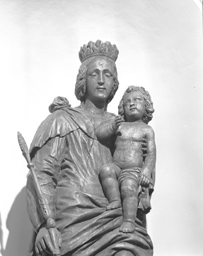 Détail, vue à mi-corps de face. © Yves Sancey / Région Bourgogne-Franche-Comté, Inventaire du patrimoine - 1979