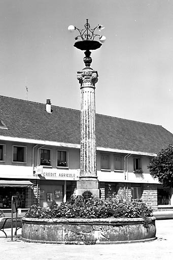 Vue d'ensemble. © Dominique Dominguez / Région Bourgogne-Franche-Comté, Inventaire du patrimoine - 1979