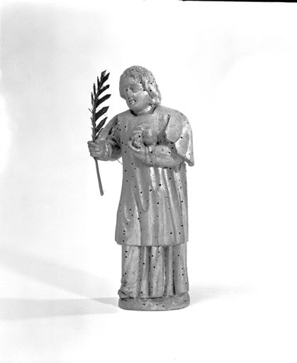 Détail, statuette : saint Etienne vu de trois quarts droit. © Yves Sancey / Région Bourgogne-Franche-Comté, Inventaire du patrimoine - 1979