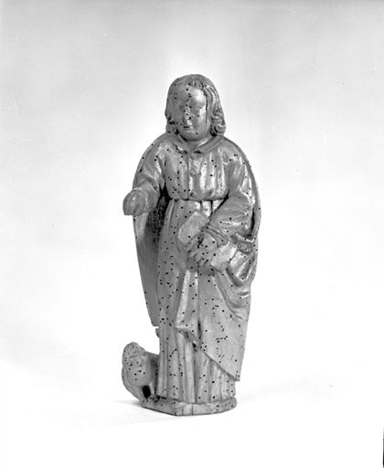 Détail, statuette : saint Jean vu de trois quarts gauche. © Yves Sancey / Région Bourgogne-Franche-Comté, Inventaire du patrimoine - 1979