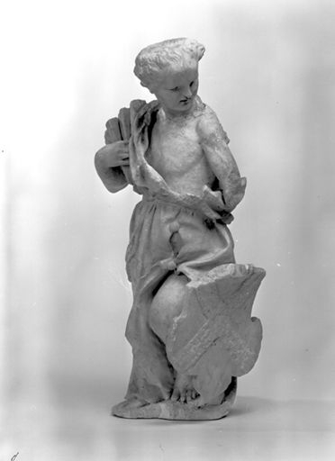 Ange portant les clous vu de trois quarts droit. © Yves Sancey / Région Bourgogne-Franche-Comté, Inventaire du patrimoine - 1979