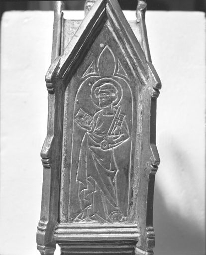 Détail de la face latérale droite : saint Pierre. © Yves Sancey / Région Bourgogne-Franche-Comté, Inventaire du patrimoine - 1979