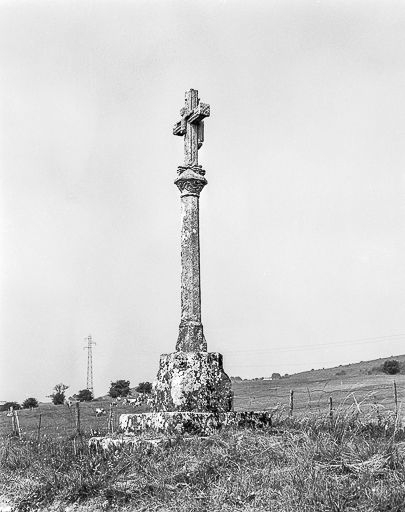 Vue de trois quarts. © Dominique Dominguez / Région Bourgogne-Franche-Comté, Inventaire du patrimoine - 1979