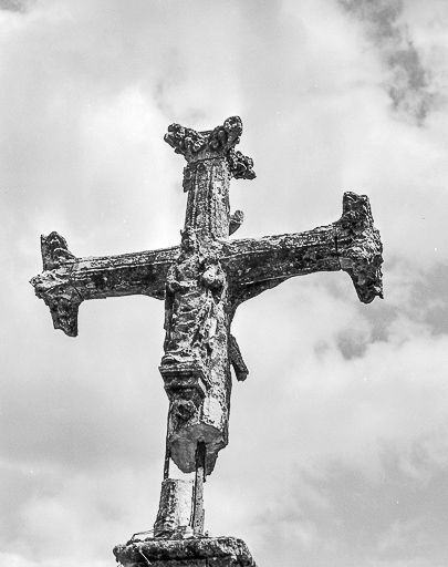 Détail : Vierge à l'Enfant. © Dominique Dominguez / Région Bourgogne-Franche-Comté, Inventaire du patrimoine - 1979