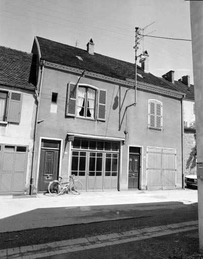 Façade antérieure. © Bernard Lardière / Région Bourgogne-Franche-Comté, Inventaire du patrimoine - 1979