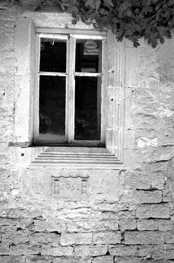 Détail de la façade postérieure. © Bernard Lardière / Région Bourgogne-Franche-Comté, Inventaire du patrimoine - 1979