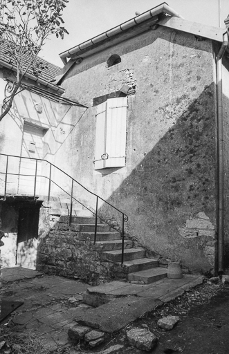 Ferme cadastrée 1958 C3 878 : façade sur jardin. © Bernard Lardière / Région Bourgogne-Franche-Comté, Inventaire du patrimoine - 1979