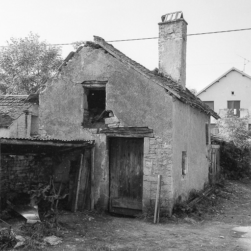 Vue du four depuis la cour. © Bernard Lardière / Région Bourgogne-Franche-Comté, Inventaire du patrimoine - 1979