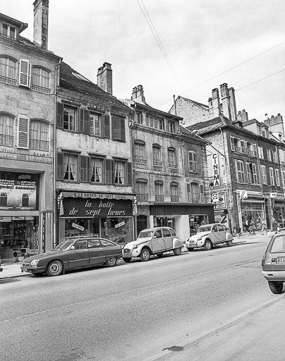 Vue de trois quarts gauche. © Yves Sancey / Région Bourgogne-Franche-Comté, Inventaire du patrimoine - 1980