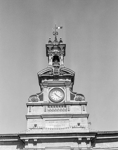 Partie supérieure, vue de face. © Yves Sancey / Région Bourgogne-Franche-Comté, Inventaire du patrimoine - 1980