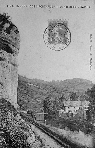 Route de Lods à Pontarlier. Le Rocher de la Tournelle, limite 19e siècle 20e siècle. © Yves  Sancey (reproduction) / Région Bourgogne-Franche-Comté, Inventaire du patrimoine - 1980 Route de Lods à Pontarlier. Le Rocher de la Tournelle, limite 19e siècle 20e siècle. © Yves  Sancey (reproduction) / Région Bourgogne-Franche-Comté, Inventaire du patrimoine - 1980