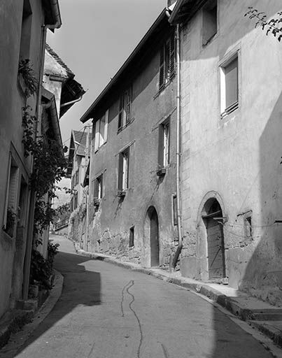 Elévation rue de Reine. © Yves Sancey / Région Bourgogne-Franche-Comté, Inventaire du patrimoine - 1980 Elévation rue de Reine. © Yves Sancey / Région Bourgogne-Franche-Comté, Inventaire du patrimoine - 1980
