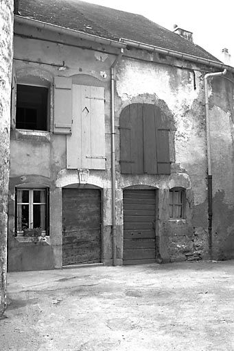 Façade antérieure. © Yves Sancey / Région Bourgogne-Franche-Comté, Inventaire du patrimoine - 1980
