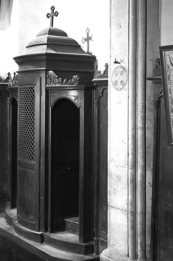 Vue d'ensemble d'un confessionnal. © Yves Sancey / Région Bourgogne-Franche-Comté, Inventaire du patrimoine - 1980