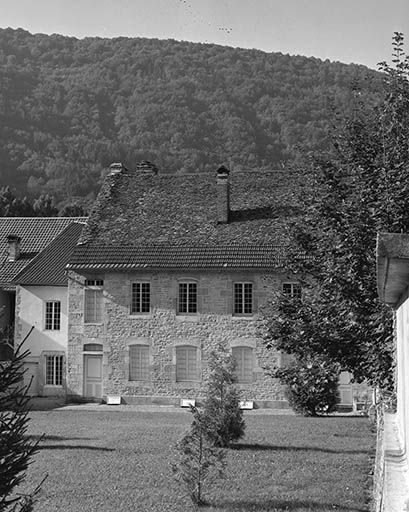Façade postérieure. © Yves Sancey / Région Bourgogne-Franche-Comté, Inventaire du patrimoine - 1980