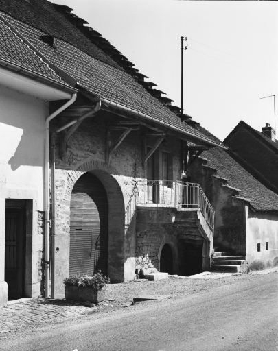 Façade antérieure. © Dominique Dominguez / Région Bourgogne-Franche-Comté, Inventaire du patrimoine - 1980