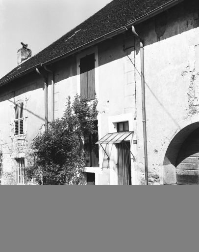 Façade antérieure. © Dominique Dominguez / Région Bourgogne-Franche-Comté, Inventaire du patrimoine - 1980