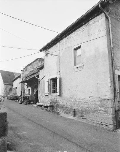 Façade antérieure. © Dominique Dominguez / Région Bourgogne-Franche-Comté, Inventaire du patrimoine - 1980