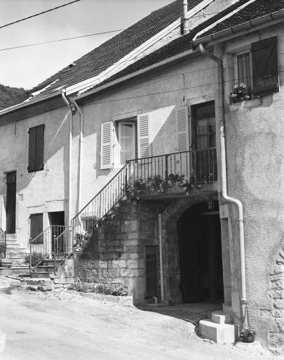 Façade antérieure. © Dominique Dominguez / Région Bourgogne-Franche-Comté, Inventaire du patrimoine - 1980