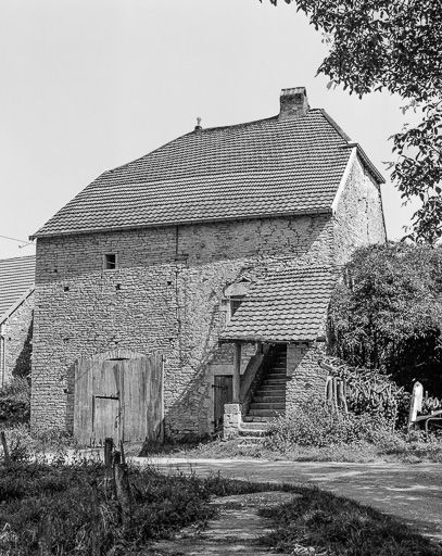 Façade antérieure. © Dominique Dominguez / Région Bourgogne-Franche-Comté, Inventaire du patrimoine - 1980