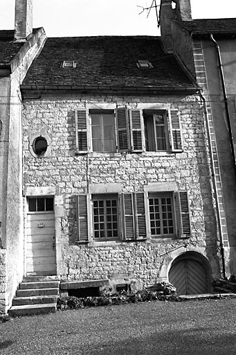 Façade antérieure. © Dominique Dominguez / Région Bourgogne-Franche-Comté, Inventaire du patrimoine - 1980
