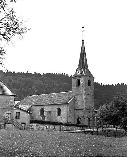 Façade antérieure et face latérale gauche. © Yves Sancey / Région Bourgogne-Franche-Comté, Inventaire du patrimoine - 1981