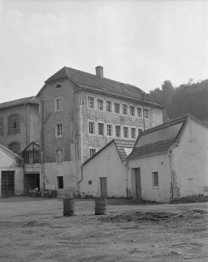 Elévation d'un ancien atelier en 1981. © Yves Sancey / Région Bourgogne-Franche-Comté, Inventaire du patrimoine - 1981 Elévation d'un ancien atelier en 1981. © Yves Sancey / Région Bourgogne-Franche-Comté, Inventaire du patrimoine - 1981