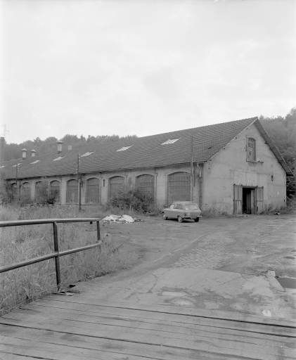 Atelier de fabrication (pots à lait et fûts à bière) en 1981. © Yves Sancey / Région Bourgogne-Franche-Comté, Inventaire du patrimoine - 1981