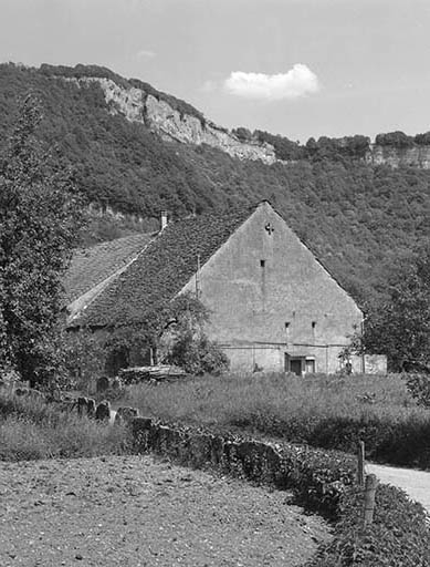 Détail : pignon droit en 1981. © Yves Sancey / Région Bourgogne-Franche-Comté, Inventaire du patrimoine - 1981