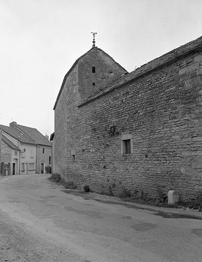 Dépendances : élévation sur rue. © Yves Sancey / Région Bourgogne-Franche-Comté, Inventaire du patrimoine - 1981
