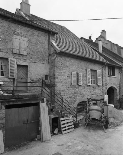 Façade sur l'impasse du Quart d'Amont. © Yves Sancey / Région Bourgogne-Franche-Comté, Inventaire du patrimoine - 1981